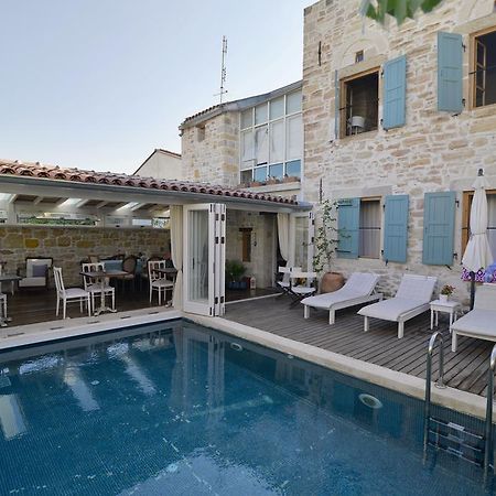 Eski Tas Hotel Çeşme Luaran gambar