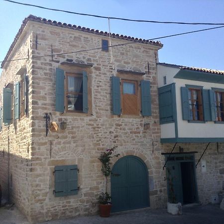 Eski Tas Hotel Çeşme Luaran gambar