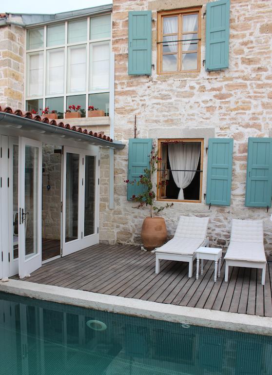 Eski Tas Hotel Çeşme Luaran gambar