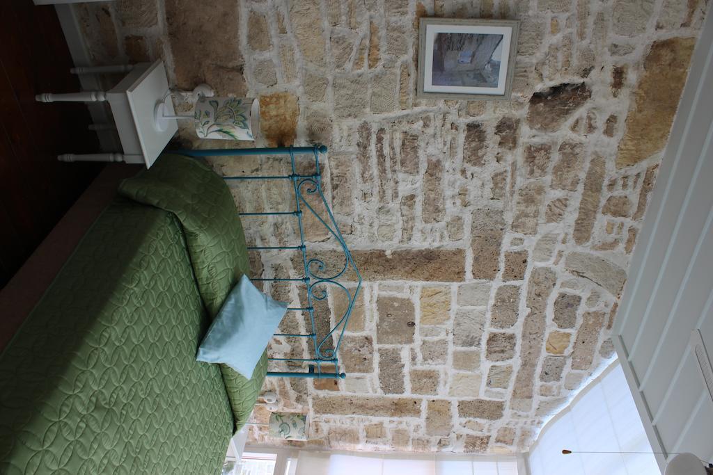 Eski Tas Hotel Çeşme Luaran gambar
