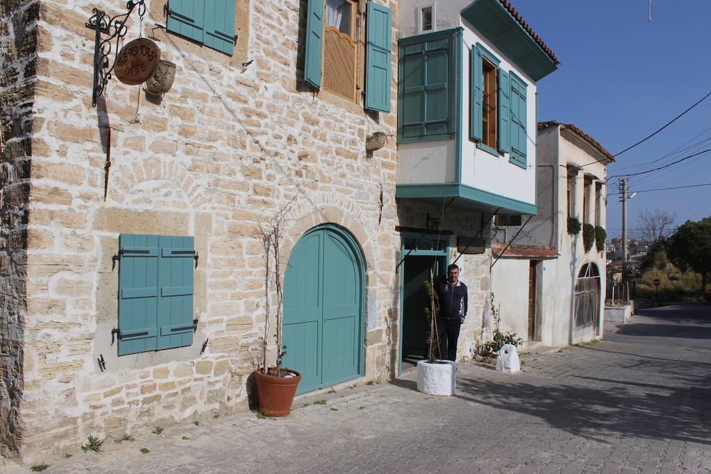 Eski Tas Hotel Çeşme Luaran gambar
