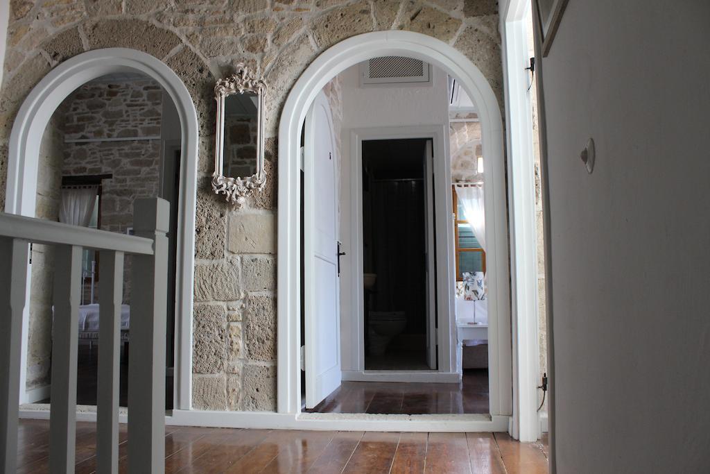 Eski Tas Hotel Çeşme Luaran gambar