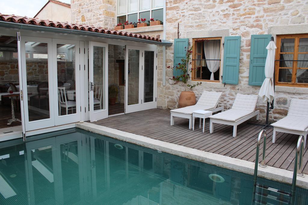 Eski Tas Hotel Çeşme Luaran gambar
