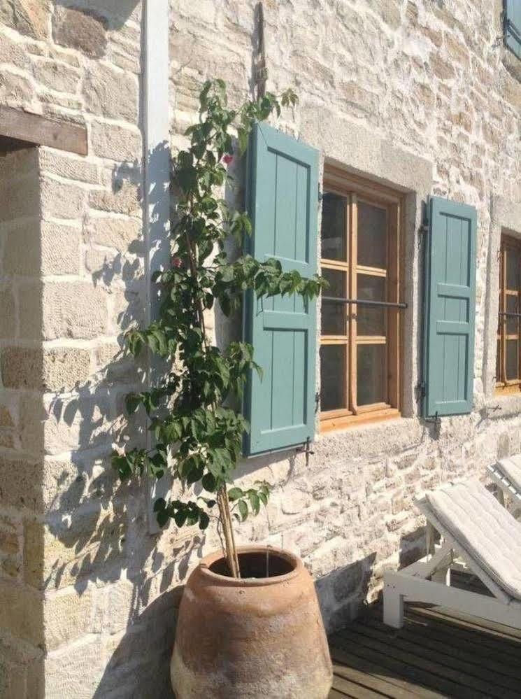 Eski Tas Hotel Çeşme Luaran gambar
