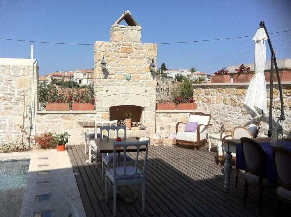 Eski Tas Hotel Çeşme Luaran gambar