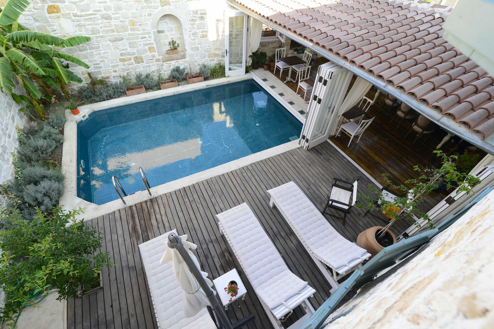 Eski Tas Hotel Çeşme Luaran gambar